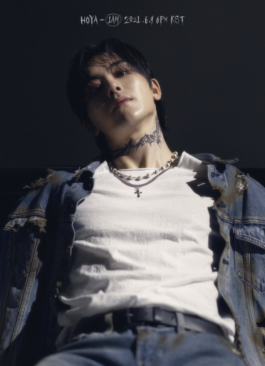 #HOYA _ #1AM
▶︎ 2021.06.09 6PM (KST) Release

#HOYA #호야 #LEEHOWON #이호원 #1AM