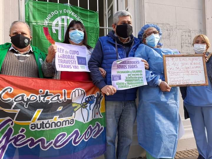 RodolfoArrechea's tweet photo. Directora de Género y Diversidad.
✊Lo hizo en el marco de la recorrida que llevan adelante dirigentas de ATE y CTA-A por centros comunitarios y sectores de trabajo. Estuvo presente,@RodolfoArrechea
¡Enfermería es profesional!
#AparicionConVidaDeTehuel
#CupoLaboralTravestiTrans https://t.co/bcl70Je6L0