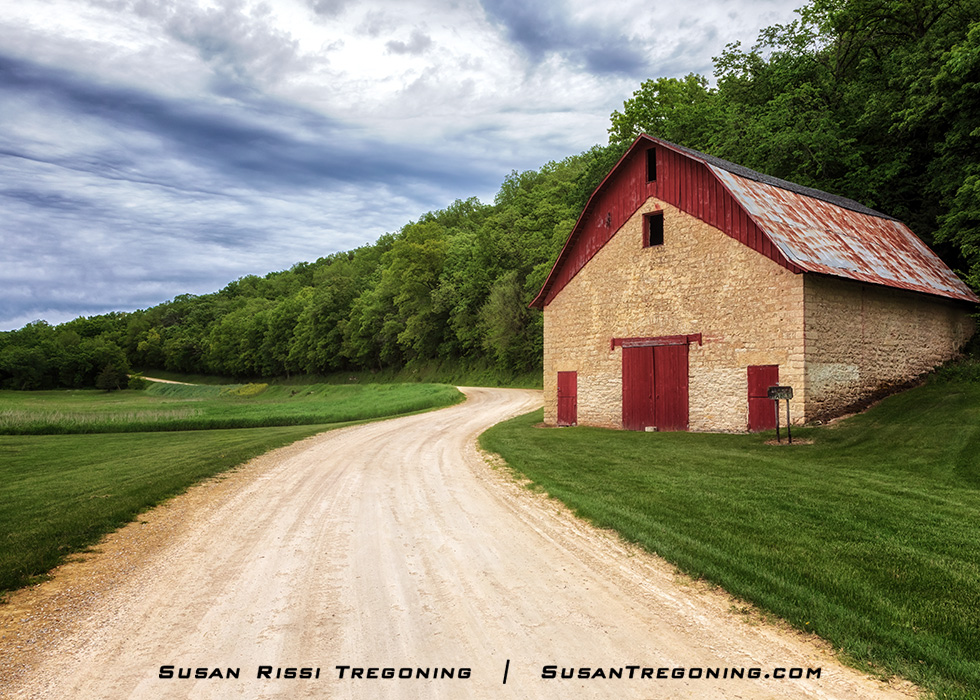SusanTregoning's tweet photo. The Old Motor Stable. Part of the Motor Mill Historic  District in rural Clayton County, Iowa.
https://t.co/T9zvOLf2Tf
Travel Art from https://t.co/deTGGf7aIV

#ThisIsIowa #Iowa #Barn  #MidwestLife #Travel_Iowa  #architecturephotography #architecturelovers #MotorMill #NRHP https://t.co/V5Imi4gj39