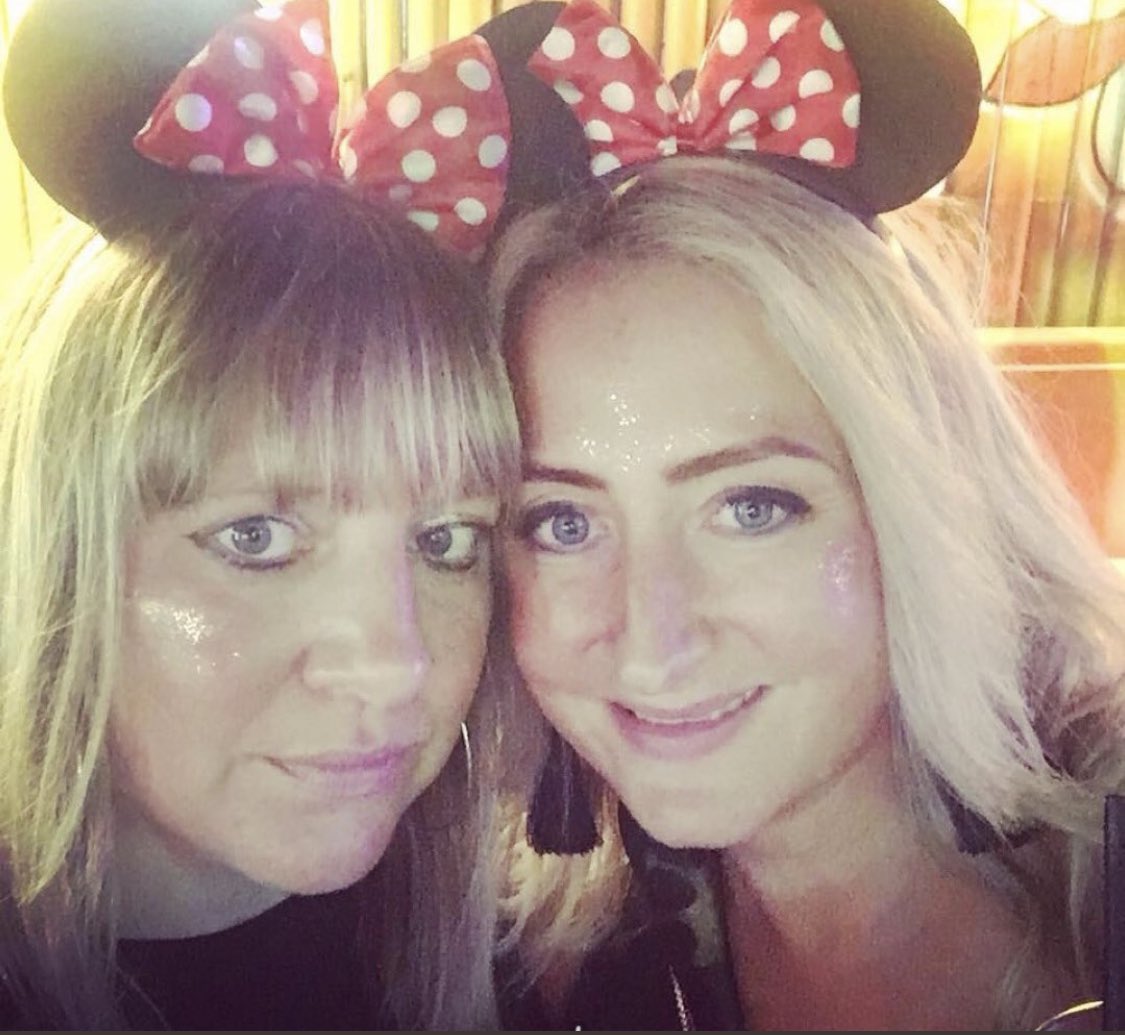 hannahlbr's tweet photo. Congratulations to this amazing lady getting 95% in her nursing dissertation new u could do it hun👏🏻👏🏻👏🏻❤️❤️❤️🥂🥂 here’s to becoming a Staff Nurse @AdeleGlaves https://t.co/IY6Cs0xwK9