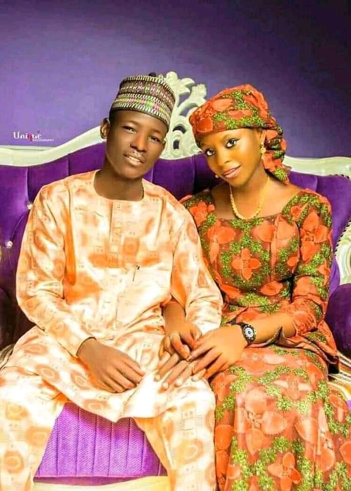 Adarms_'s tweet photo. GASKIYA YARAN NAN OVER TAKING DIN KU YAYI FA🤣🤣🤣🤣🤣
NIMA FA INA SON AUREN FA WALLAH IDAN ZAN MU FRIENDS🤔🤔🤔🤔 https://t.co/MueMwNp5ta
