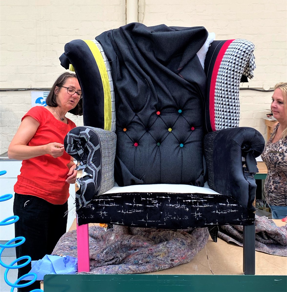 RecoverTeam's tweet photo. Great advanced upholstery training #deepbuttoning today, delivered by our volunteer upholstery expert Fran @Baring_Found @TheHouseofUp @HertsCommunityF @RECLAIMmagazine @homesandgardens @TNLComFund https://t.co/kYqlCHMKeN
