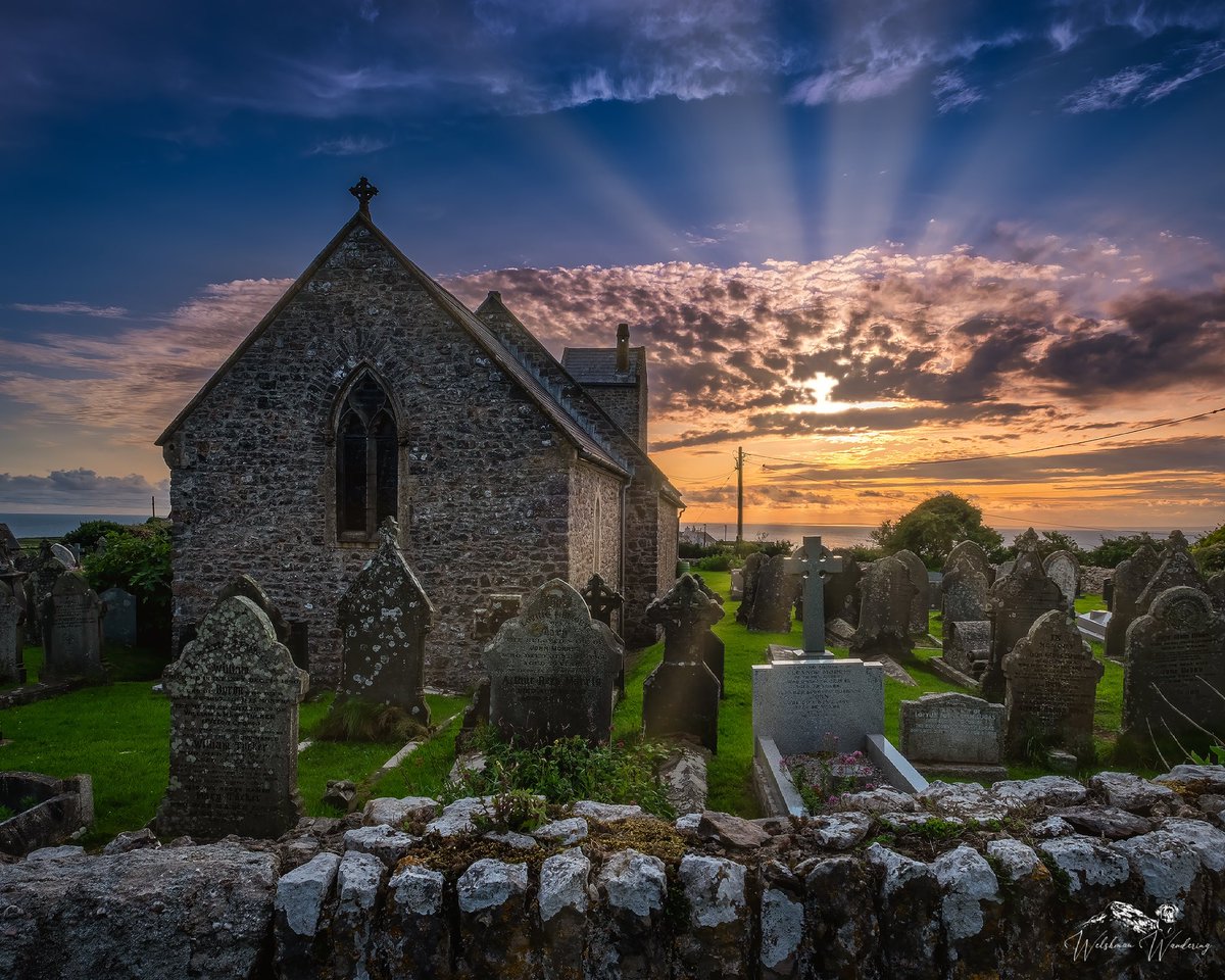 St Mary’s Church in Rhossili.
.
#landscapephotograpy #capturelandscapes #landscape_perfection #landscapephotos #landscape_photography #landscapephoto #ilovelandscapes #landscape_hunter #landscapes_lovers #landscapephotographer #landscape_love #landscapecaptures #yourwales #sunset