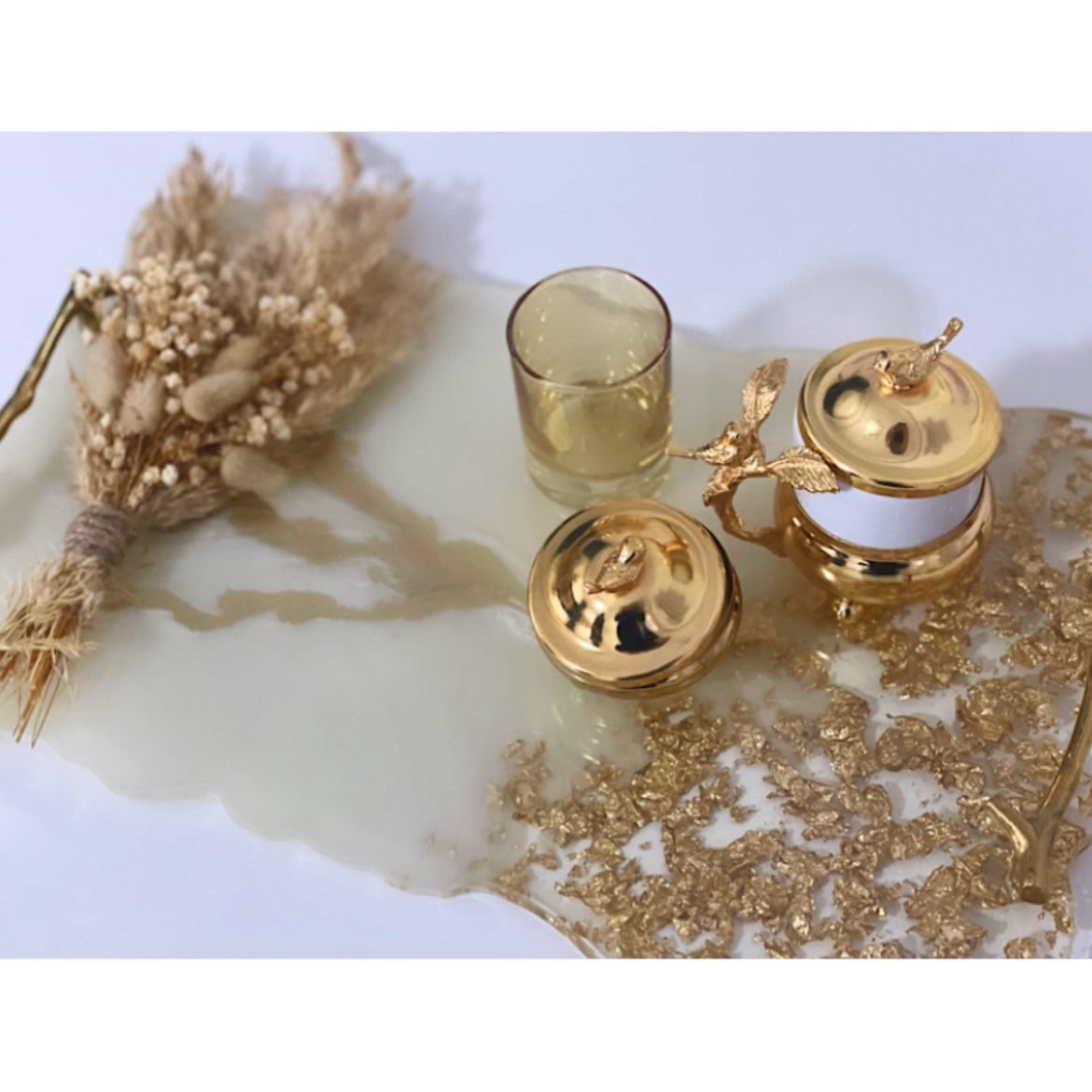 ResinaTasarim's tweet image. Altın konseptli tepsi tasarımımız.. ✨

#epoksitepsi #epoksitasrim #nişantepsisi #söztepsisi #tepsimodelleri #reçine #reçinesanatı #nişan #söz