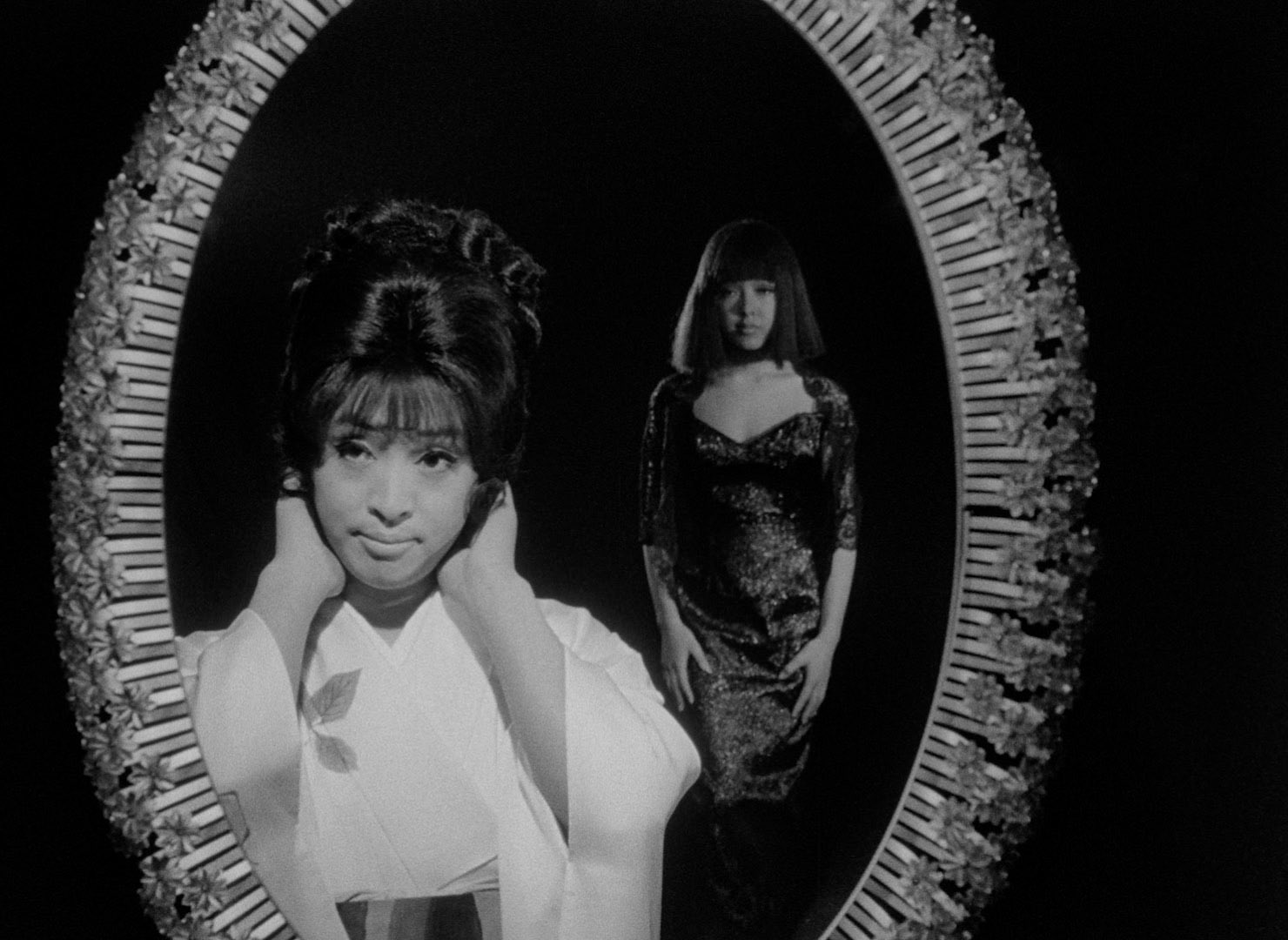 Funeral Parade Of Roses