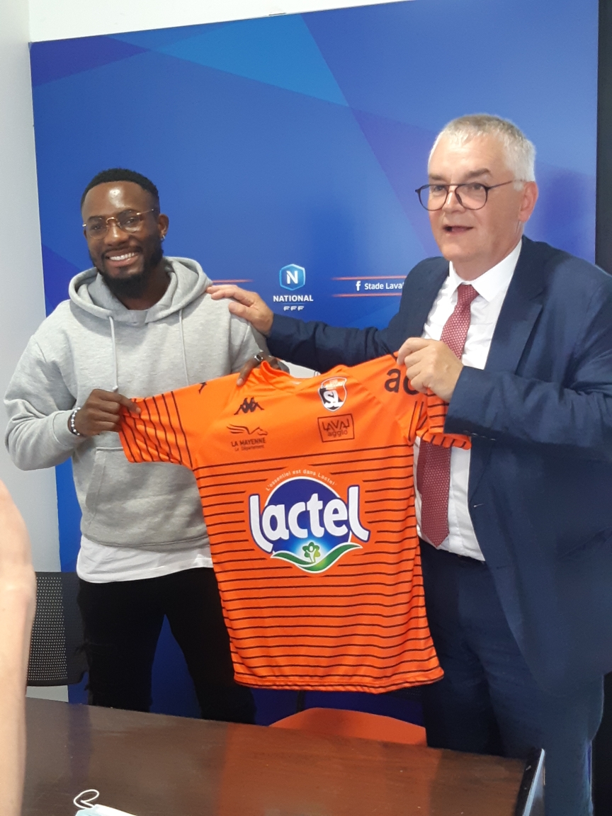 stadelavallois's tweet photo. Après avoir largement étoffé son secteur défensif le @stadelavallois se lance maintenant sur son recrutement offensif ! 💪

Le premier joueur à renforcer ce secteur est Kader N'Chobi 🟠⚫️

Bienvenue  à lui !🤝

👉https://t.co/43FugsgAPp https://t.co/r2W6AU343z