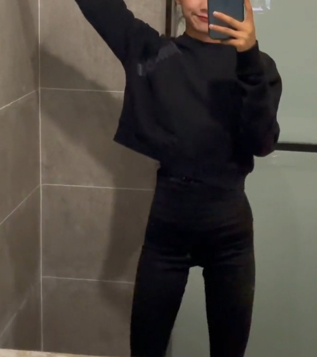 thinspo_k's tweet photo. Height: 156 cm / 5'2"
Weight: 36.8 kg / 81 lbs
Body fat: 11.6%
BMI: 15.1 https://t.co/fcB2AZoUK3