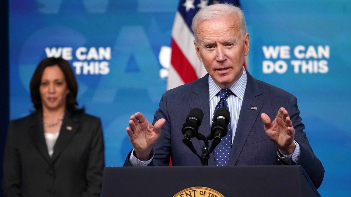 nbcchicago's tweet photo. Biden Announces International COVID-19 Vaccine Sharing Plan https://t.co/oRiIhhPmP4 https://t.co/W5Iqzgdaid