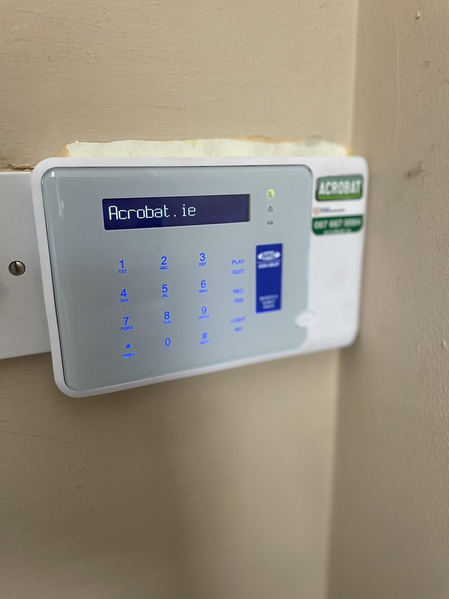 Acrobatirl's tweet photo. Installing a new alarm system in Finglas , Dublin today . https://t.co/9KUt948tQL #sparks https://t.co/QwnZPyUqbf