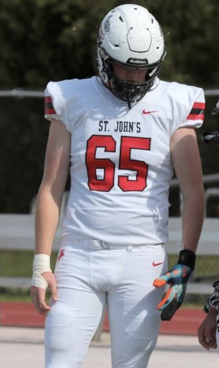 Excited to announce that I will be taking a post grad year at Suffield Academy in Connecticut! A huge thank you to <a href="/DrewGamere/">Drew Gamere</a> for the opportunity. Also a huge thank you to <a href="/Coach_Veltri/">Kevin Veltri</a> and the St John’s Football Program for everything y’all have done for me. Go Tigers🧡🖤