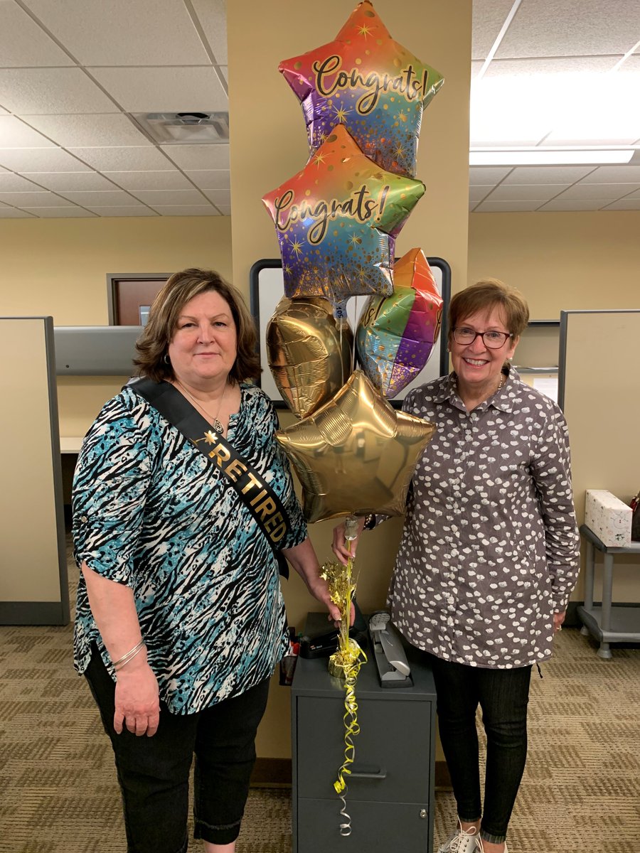 OSMSGB's tweet photo. Congratulations to Marilee (8 years), Corrine (13 years), and Rudie (not pictured - 15 years), on their retirement! They will be greatly missed and we wish them all the best! #LifeAtOSMS https://t.co/VFlt9wVR4j