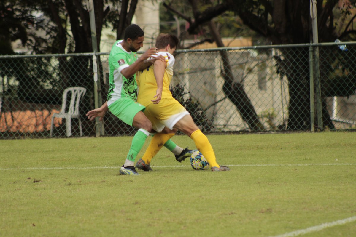 USVISoccerNT's tweet photo. 2nd Half Action https://t.co/trvdwV4vSG