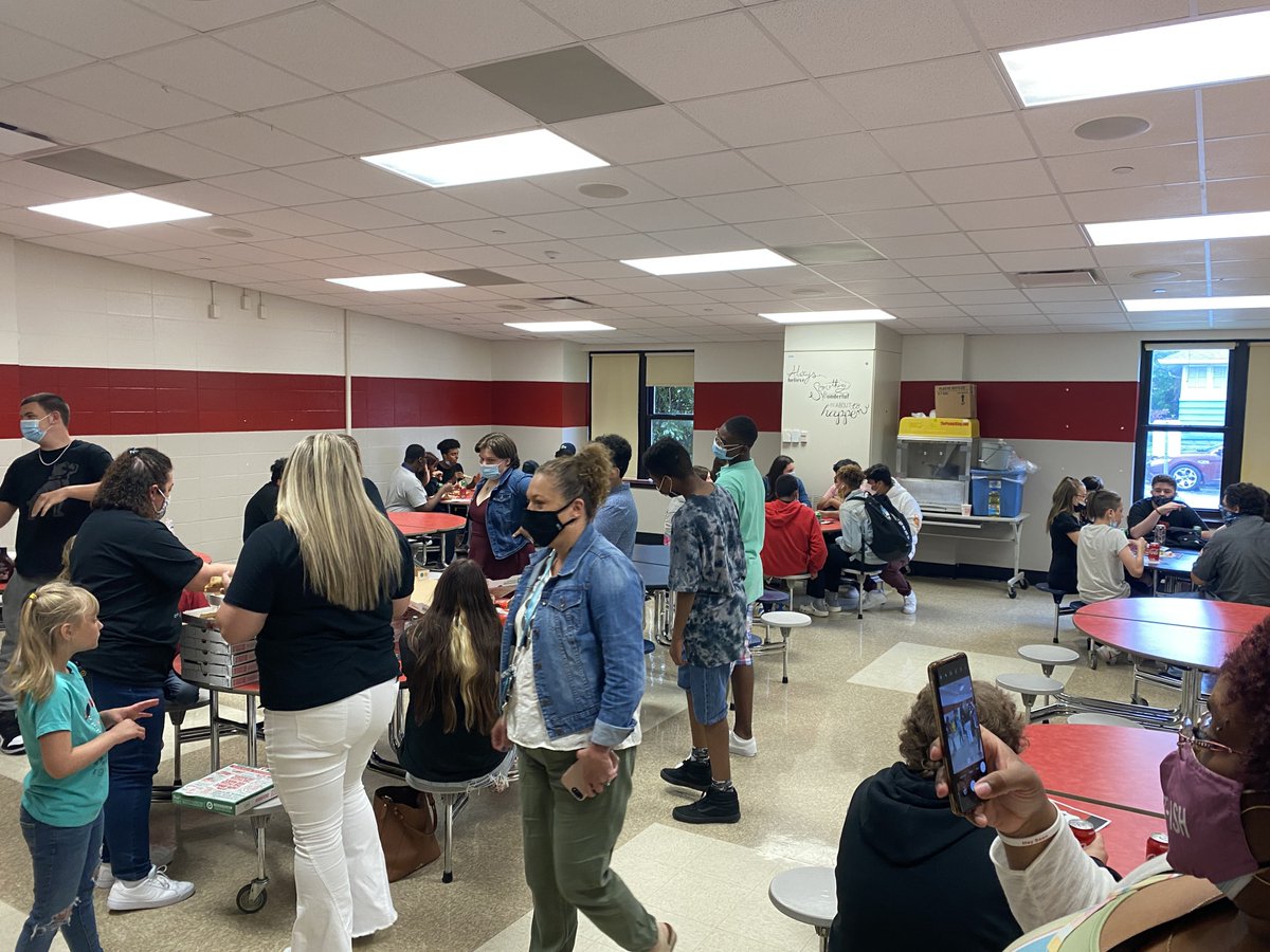dathouse_indy's tweet photo. Yesterday, we got to attend the 8th grade graduation at School 31. We couldn’t be more proud of all of them and were ecstatic to see so many who have spent time in our DatKids program over the years! https://t.co/oJ7X4vKQv2