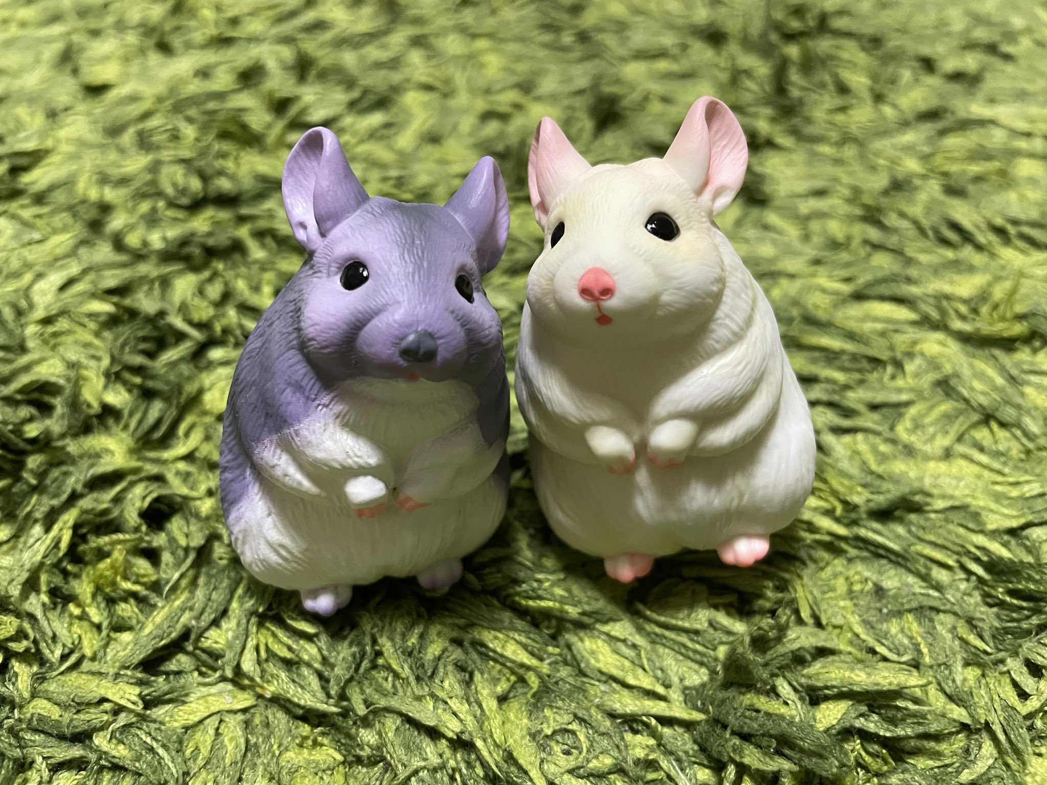 チンチラのこもも チンチラのガチャガチャ 可愛いすぎませんか こんなの回さずにいられない 1匹1匹のクオリティが高いし集めると可愛さ倍増だし小動物好きには是非ともオススメです チンチラ ガチャガチャ 超愛でる系