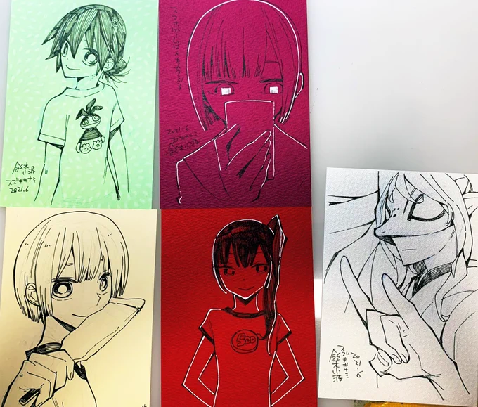 直筆絵付き単行本千円も持っていきます。
ホクサイ、買い食い部、妖怪大戦争の三種類になっております〜。 