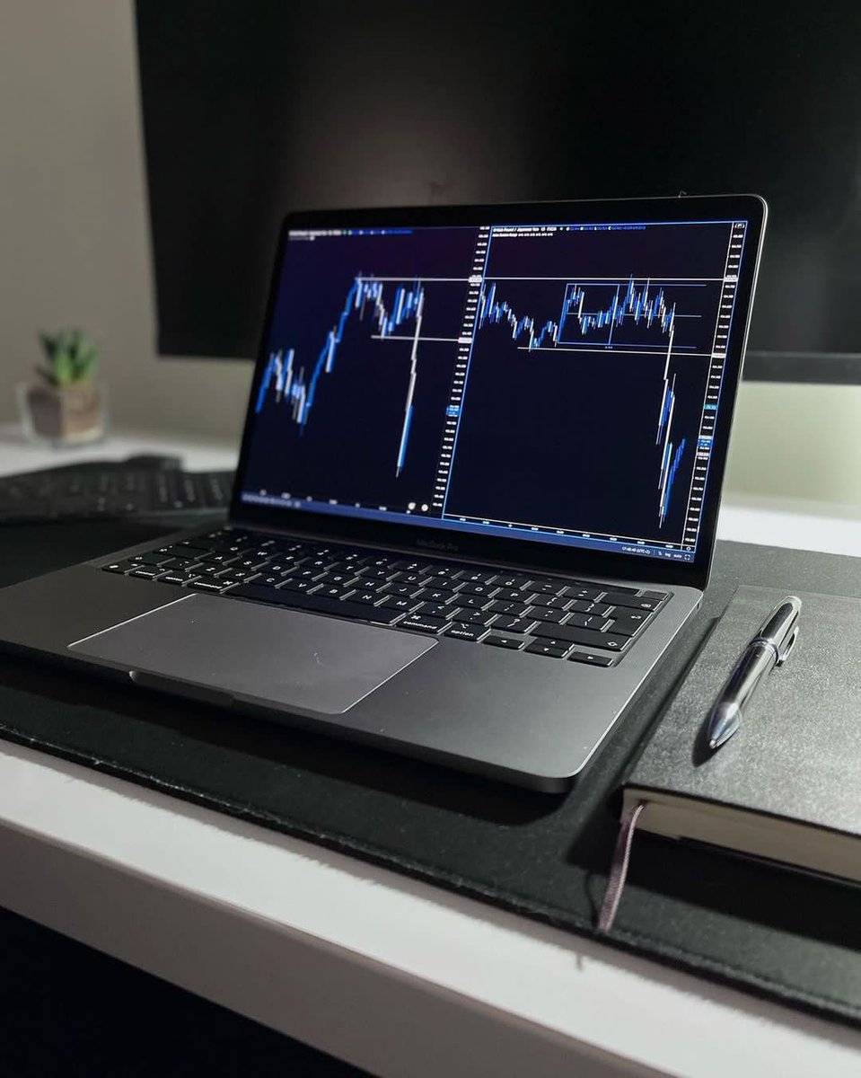 Tough 2 days with the European consolidation, sitting on the sidelines today as we never got any setup of interest 💻
-
Then the big tank to the downside in New York. It happens, onto tomorrow ✅