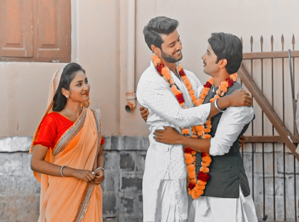 Neha_S23's tweet photo. Yeh toh sab chahte hai na 😭✋
In alternative universe Udheer got married and Vashma khushi khushi dono ki shadi karava di kyuki uday ki khushi main uski khushi hai 😌
#KyunUttheDilChhodAaye #Udheer https://t.co/Jms4umxfCU