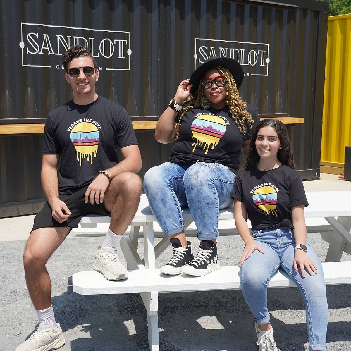 DripVegan's tweet image. Now Available PLNT Burger x Vegan Drip package includes a “Vegans Are Dope” T-Shirt, w/ Drip Sauce 😱 PLNT Burger x Vegan Drip pop-up at @sandlotgeorgetown from 12-3pm this June 6th 🔥 bit.ly/plntxvegandrip
#vegan #veganlife #veganfollow #veganevent #vegancooking #veganfood