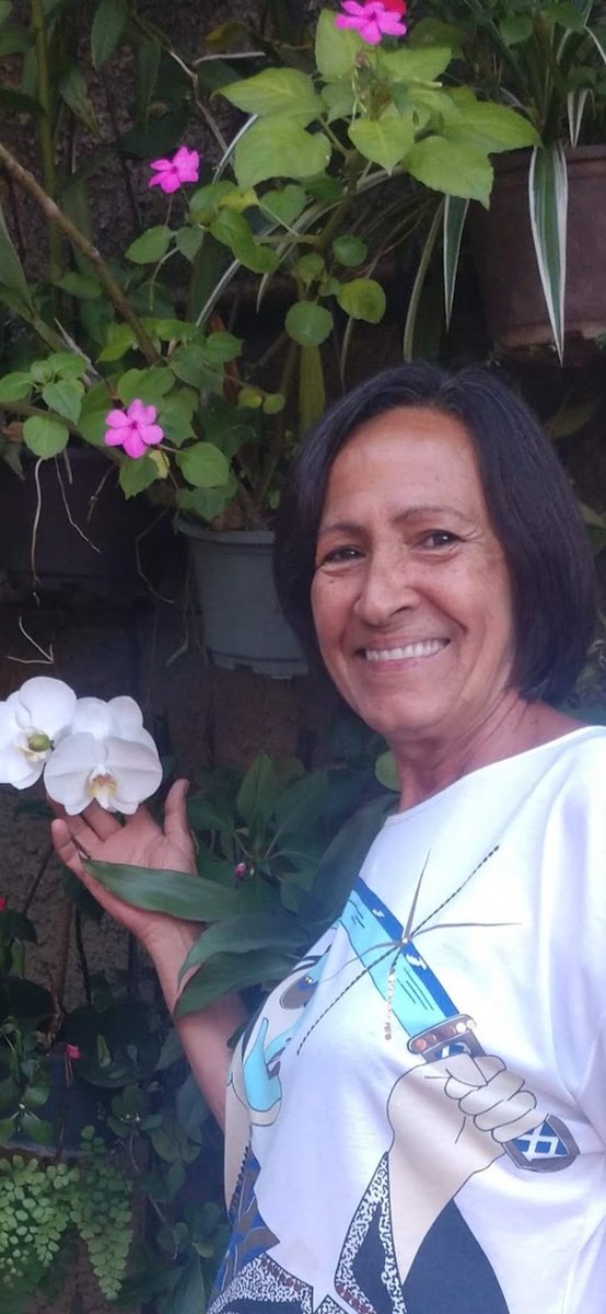 ElyRbk's tweet photo. #URGENTE ¡Ayudemos a Raquel! 
Raquel fue diagnosticada con #Cancer Escamoso de amígdala estadío III, y por eso ha perdido 20kg de peso, no puede comer ya que no puede abrir la boca ni masticar por la ubicación y gravedad de su tumor. @Farmarato @holareserve https://t.co/G0h2X03SFE