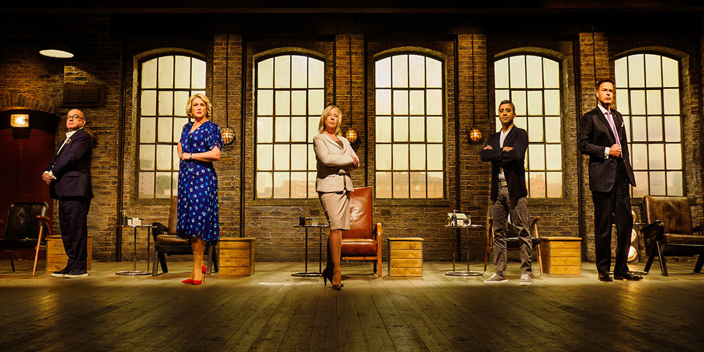 The_IPO's tweet photo. π¨There's a familiar face in town this evening on @BBCDragonsDen. Tune in to #BBC1 at 8pm to find out who it is! πΊ
After the show, make sure to head over to see the latest #IPDen blog for the low-down on the #IP featured in the episode π
https://t.co/WQQzIPHM7i https://t.co/Hwf89DlWyb