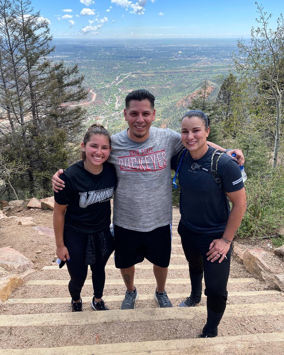 RockyPMMA's tweet photo. Incline adventures with these two 💪🏼 #TeamRocky #outdoors #colorado #stairsfordays https://t.co/wAkHdiWwoP
