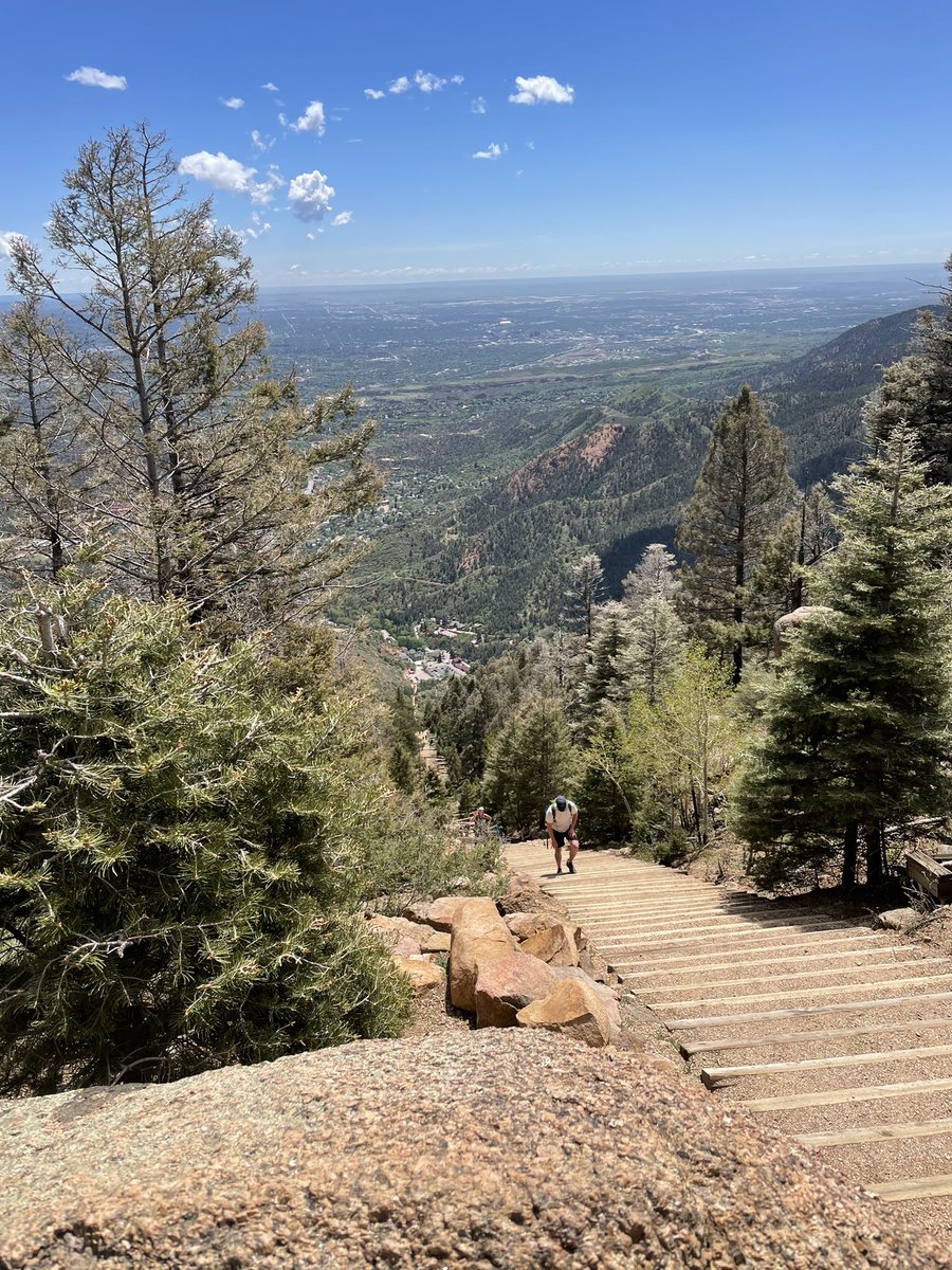 RockyPMMA's tweet photo. Incline adventures with these two 💪🏼 #TeamRocky #outdoors #colorado #stairsfordays https://t.co/wAkHdiWwoP