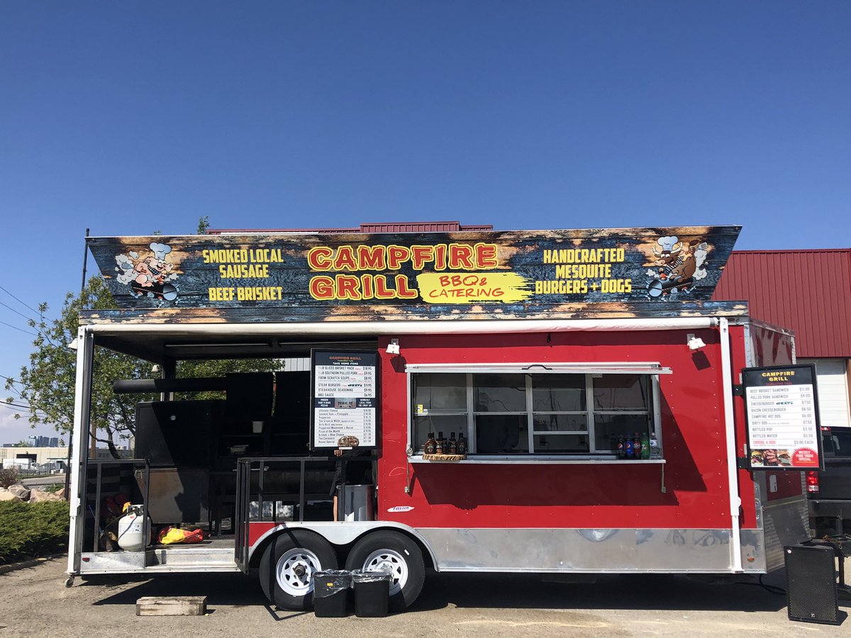 PiePrimal's tweet photo. Craving a slice of pizza for lunch?

Grab one from @campfiregrillsk food truck!!

They are serving up out Pepperoni Mushroom Bacon pizza for $5 a slice today and tomorrow from 11-2!!

340 6th Ave East 

🍕

#primalpie #campfiregrill #pizza #foodtruck #lunch #yqr #local https://t.co/eS75ZNn8Jo