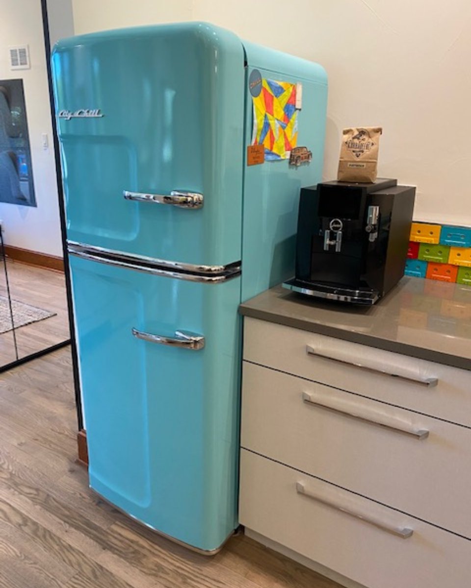 SoboHomes's tweet photo. #ThemedThursdays in June are all about #KitchenAppliances

Shoutout to Boulder-based Big Chill Appliances who has the greatest style and colors for retro-style fridges, ranges, etc. It was our go-to for the office!

Korbadeere Coffee grinds up nicely in our JURA coffee maker https://t.co/MrsugrJBz2
