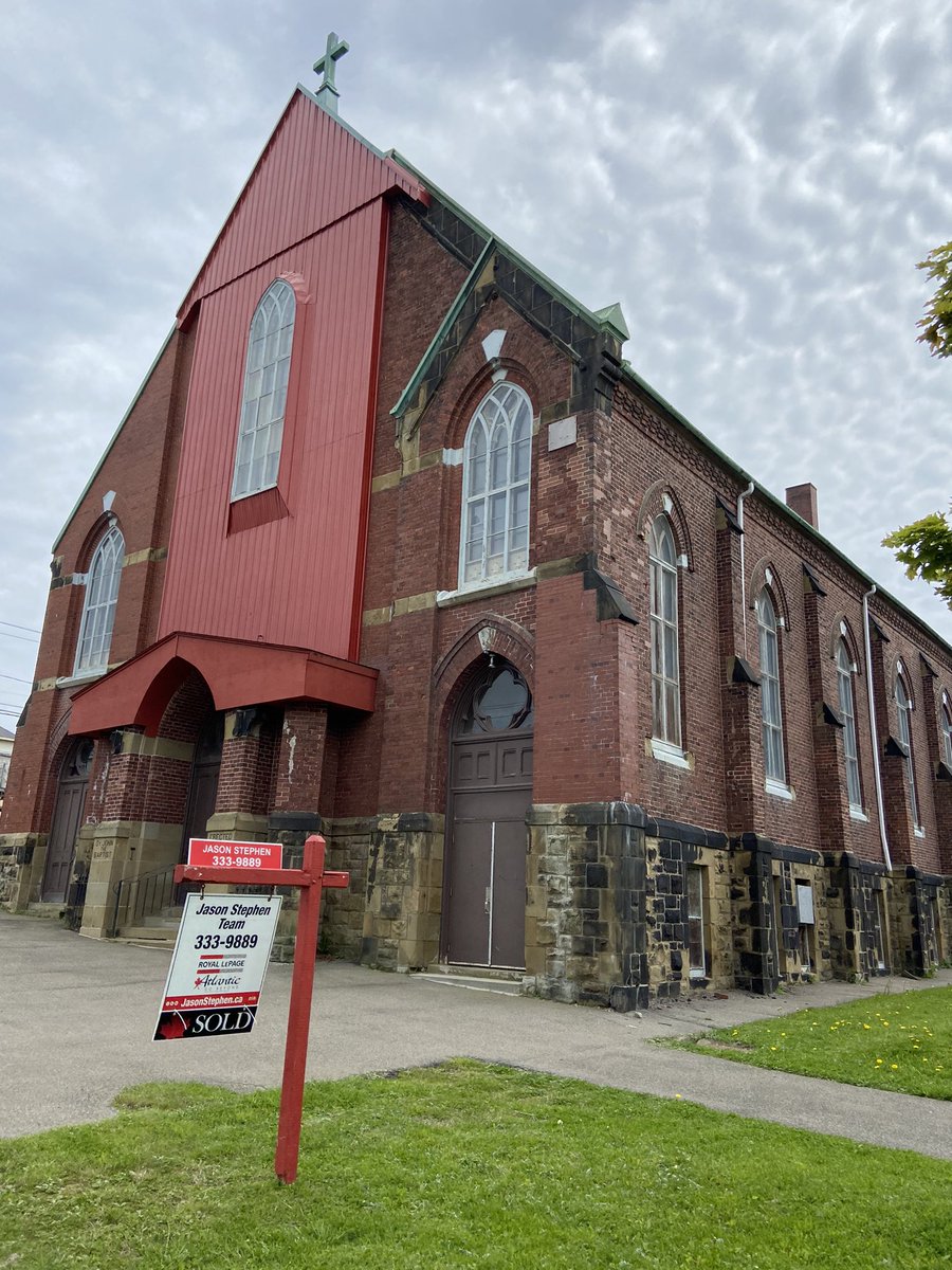 jasonstephensj's tweet photo. On Friday I listed a rare opportunity in #SaintJohn. Today I was able to
update my sign!I am now 2 for 2 in my Church salesπ.I canβt wait to see the next phase for this great location that served the community needs for generations!! #realestate #jasonstephenteam #realresults https://t.co/53G4HHK0n4