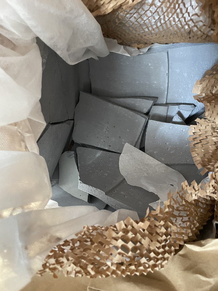 flickeryw's tweet photo. @IKEAUKSupport Hi there, 2 of my items were delivered today very much smashed up. The customer services number isn’t connecting - Would you be able to help me in regards to getting replacements sent to me please? TIA https://t.co/PTxB9udw6T