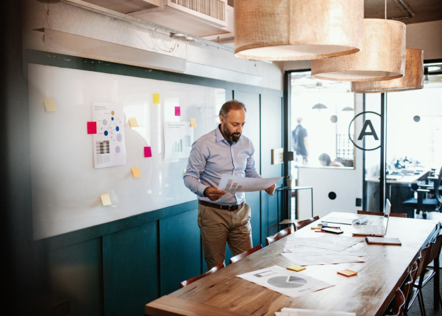 Sil_Kieta's tweet photo. Last year permanently changed the #business landscape. Learn why a "messy" and human-centric approach to #leadership is needed in the #FutureOfWork in @Entrepreneur. #career https://t.co/5cwgQrM6ra https://t.co/UgydMfqOB5