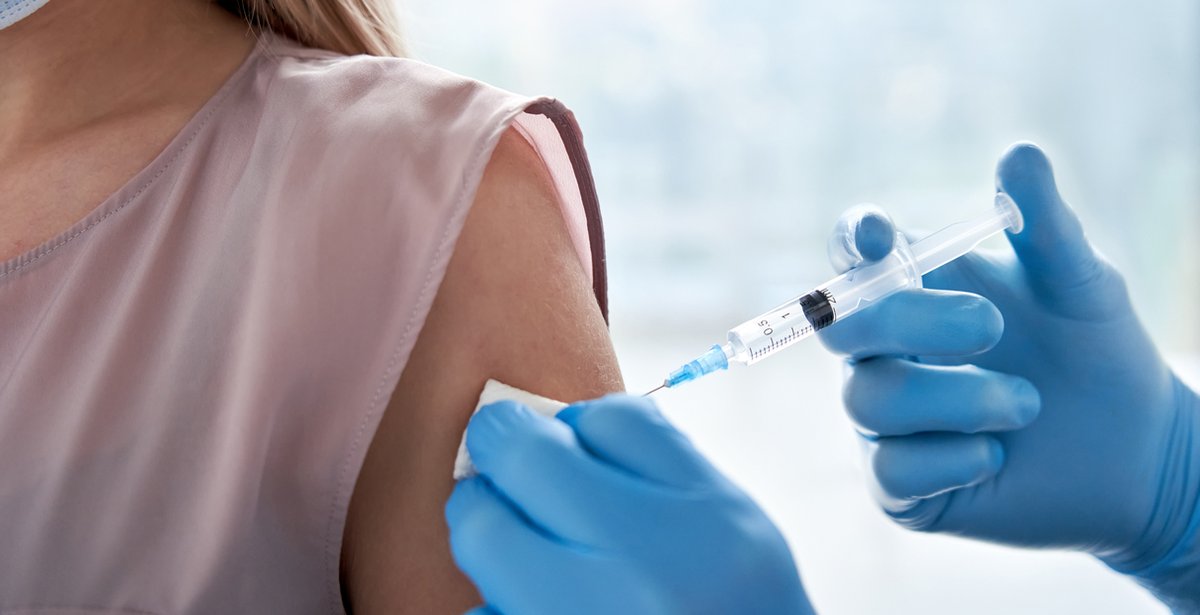 Walterhav's tweet photo. The @USEEOC reaffirms that employers may require employees to get vaccinated. Plus, the agency makes further clarifications about vaccinations, employers, and employees. Read it all here: https://t.co/GfaEVWFPiu https://t.co/IHK0mqnKfT