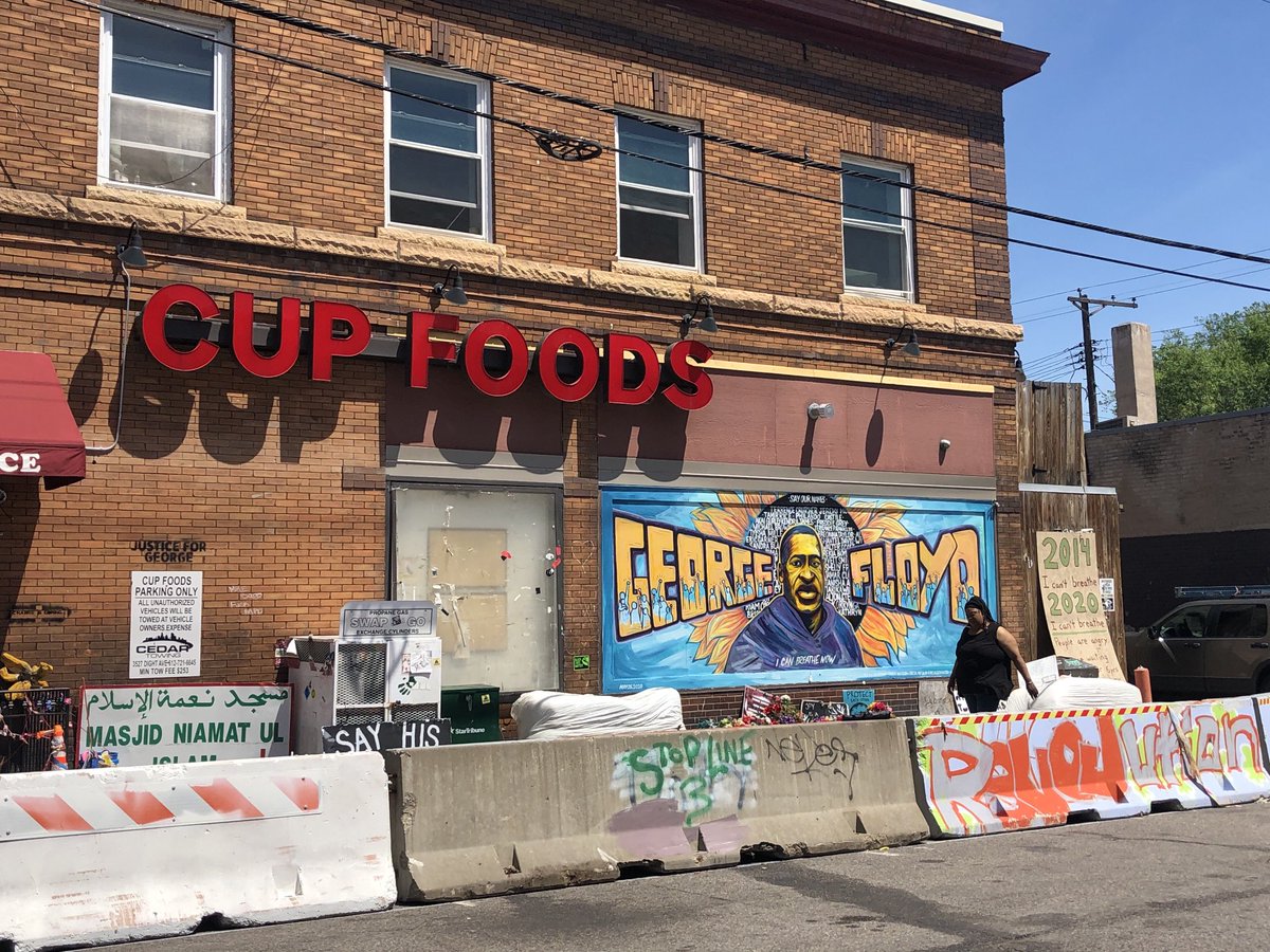 BrandiPowellTV's tweet photo. I spoke w/ man who has relative living right outside George Floyd Square. He wants barricades removed so homeowners can continue lives. Also said disappointed office holders on both sides haven’t helped enough w/  change. Hear from him, too, in my live reports ⁦@KSTP⁩ https://t.co/Z0I1fklrms