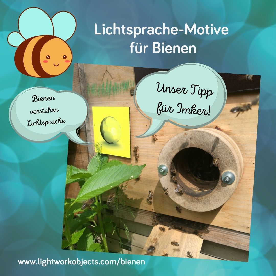 Das gelbe Bienenmotiv heißt STOPP#VARROEN
und gehört dauerhaft an jede Beute. In der Nähe des Flugloches anbringen. Schützt energetisch vor Schädlingen. lightworkobjects.com/produkt/lichts…