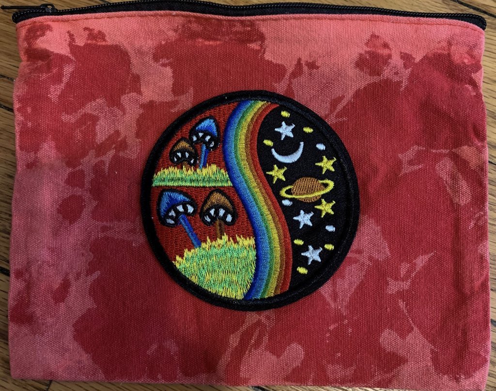 1999customsnyc's tweet image. Super cute mushroom makeup bags just dropped ❤️🌱
1999customsnyc.com