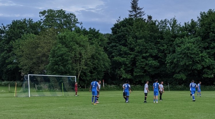 BasePyramid's tweet image. Four By Four. Last nights #CSTP21 Shield Semi-Final between @StrattonFc and @TheKingswoodAFC Reserves.
botp.co.uk/blog/four-by-f…
@cricklade_fc @Stroud_League
