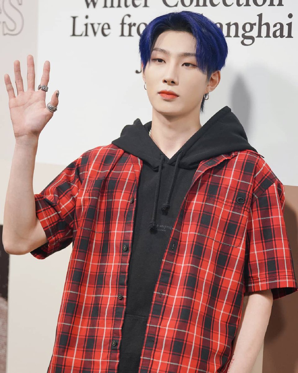 FBoscarwangbr's tweet photo. [WEIBO] 03.06.21 - Coach Winter Collection
©Season

#奧斯卡 
#oscarwang #rapper #coachwintercollection https://t.co/rOIoBIpxRW