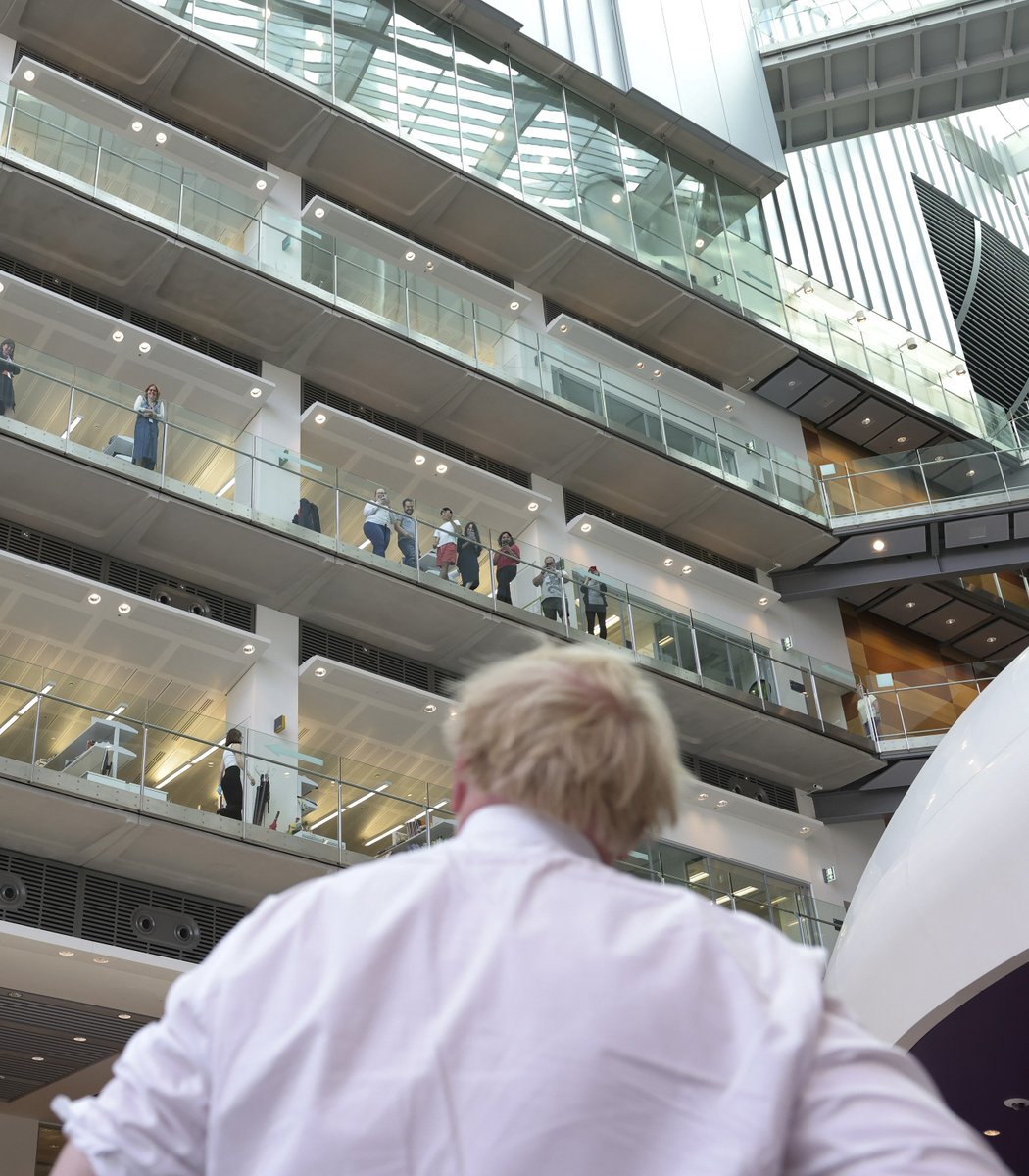 It was a pleasure to welcome Prime Minister <a href="/BorisJohnson/">Boris Johnson</a> to the <a href="/uclh/">UCLH</a> vaccination centre at the Crick today. 💉

He met with our director Paul Nurse and COO <a href="/SamBarrell1/">Sam Barrell</a>, and received his second dose of #COVID19 vaccine from Crick and <a href="/uclcancer/">UCL Cancer Institute</a> clinician scientist <a href="/jrm_black/">James Black</a>.