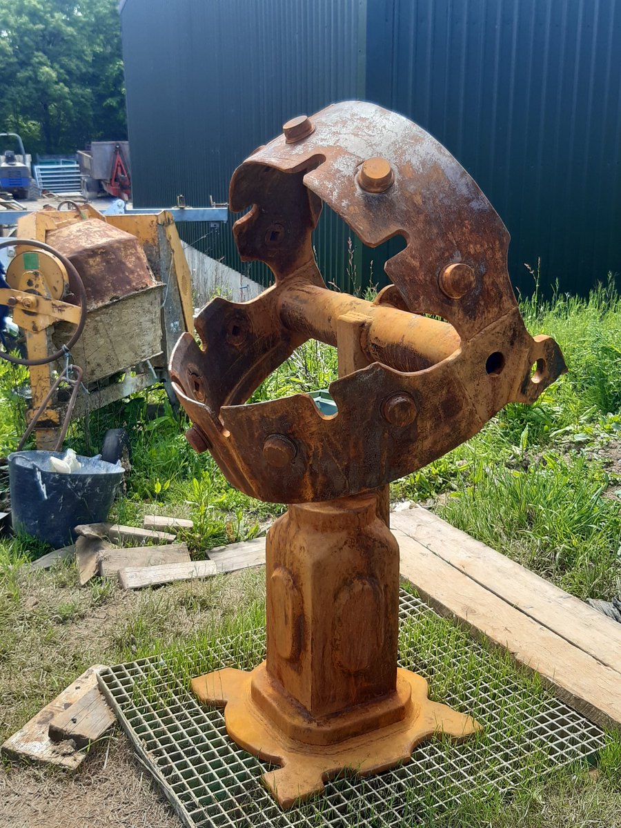 MarkGoodchild7's tweet photo. #sculpture #prowess ##patenised #2nd piece for #Kingston sculpture trail #rustinpiece https://t.co/fOozH0vIYT