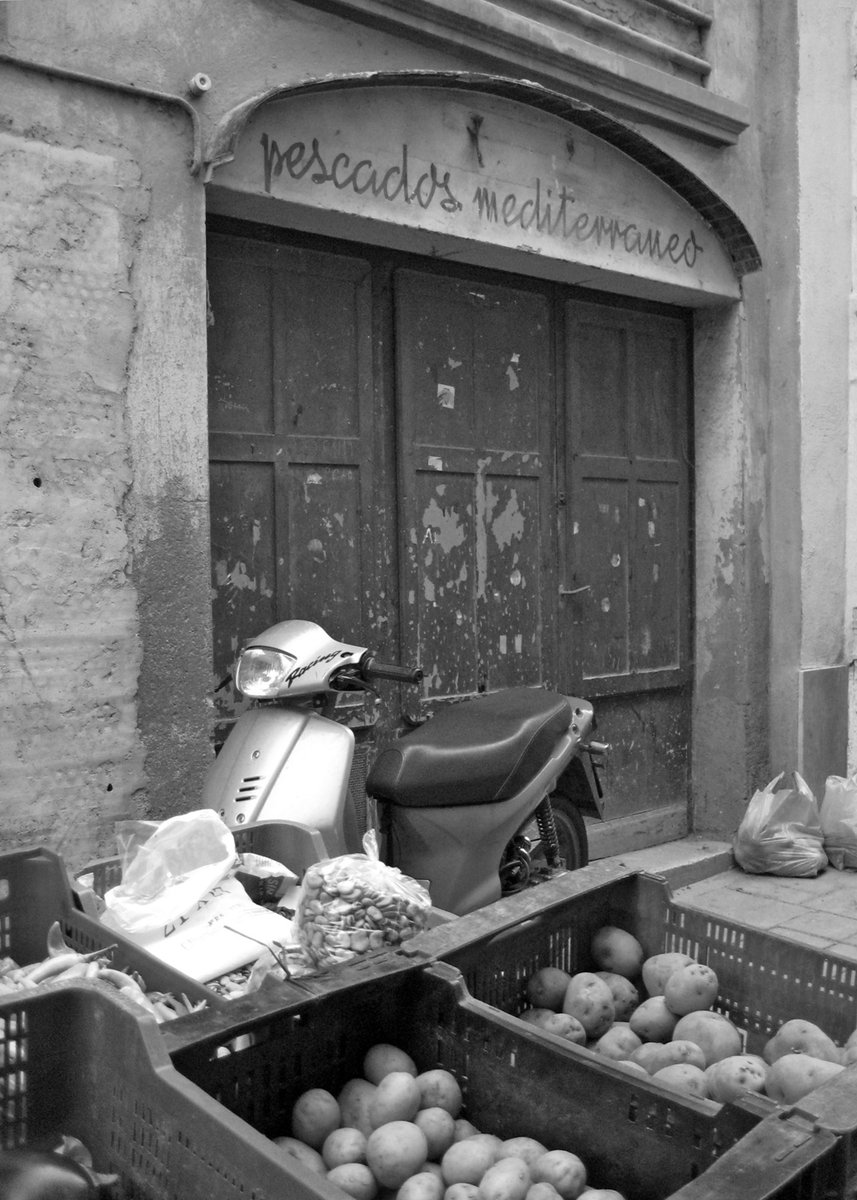 RosaVaz42173347's tweet photo. Valls, Catalunya. Ph. Andrea Parga, 2011
@andreaparga7
#street #markets #freshmarkets #streetmarkets #valls #catalunya #spain #monochromephoto #bn #blackandwhite #blackandwhitephotography #photography #photos #calle #mercados #airelibre #fotografía #fotos #ciudad https://t.co/0pDg99eiIu