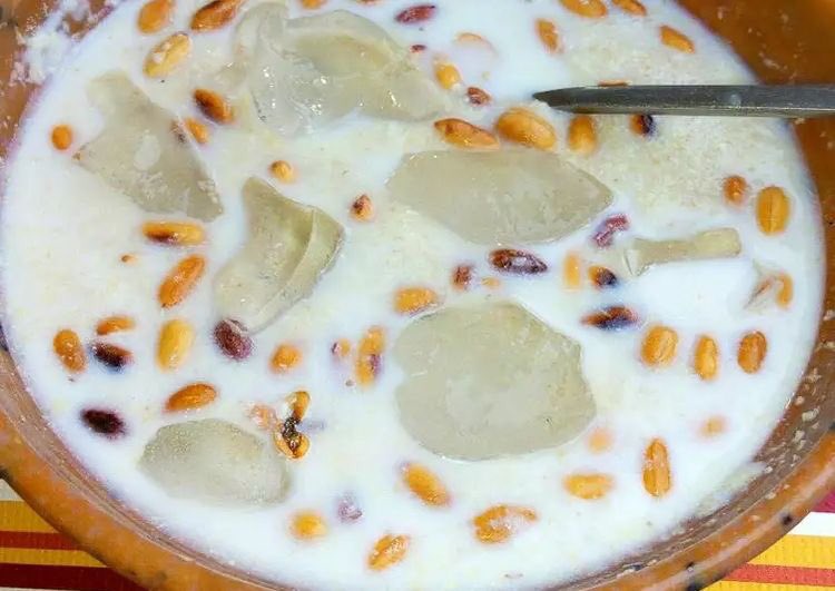 fas_bridals's tweet photo. All of you that went to boarding school for high school and Uni. and you don’t have regard for GARRI now. Whether you have money or not, have committed serious offense.

G-square ( Garri And Groundnut) true legends any day. https://t.co/rbUrACqfHy