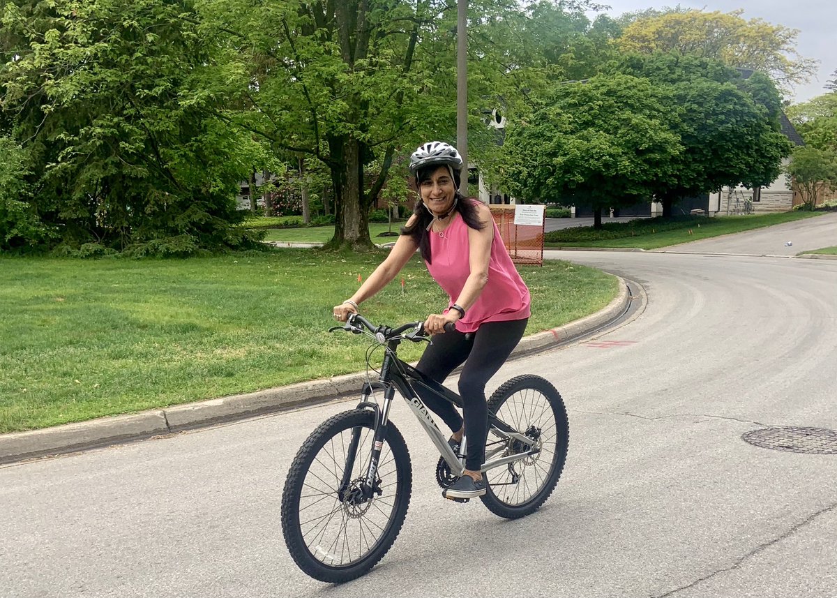 Happy #WorldBicyclingDay! This past year has reminded us all of the importance of getting outside and staying active. Biking can have an incredible effect on your physical & mental health. It is also one of my favourite ways to explore our #Oakville community.