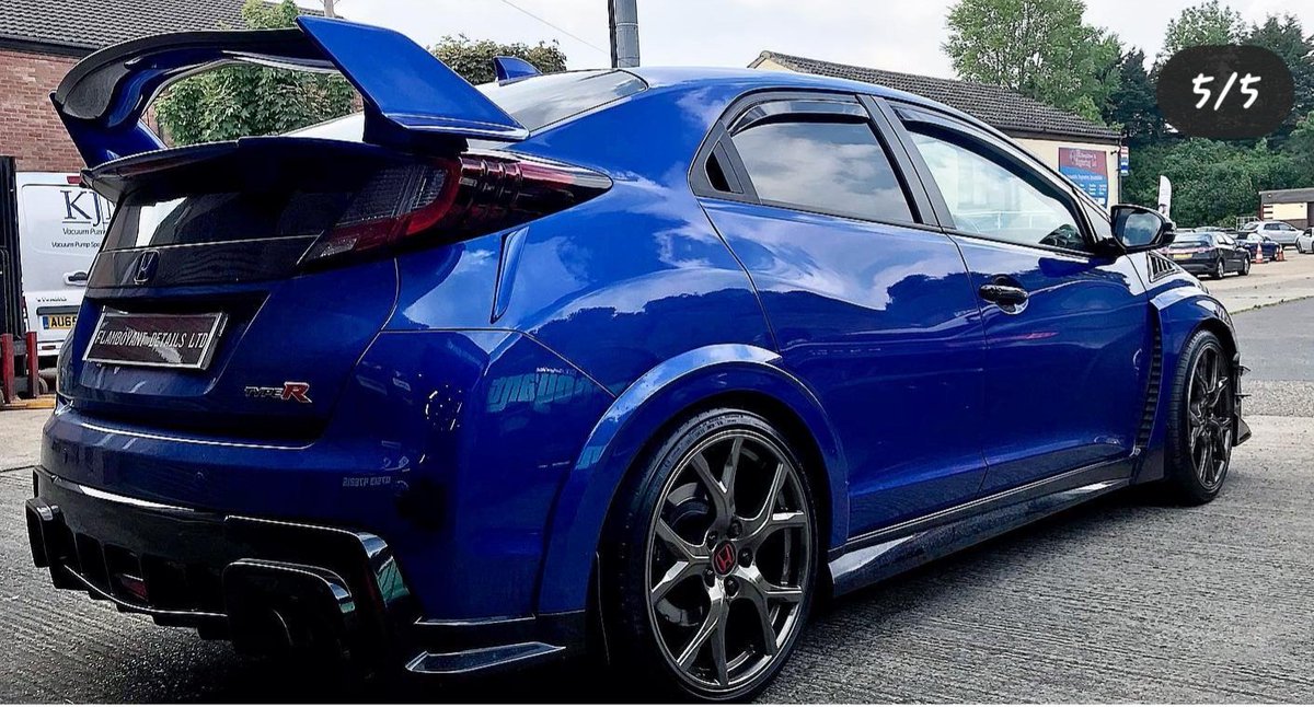 Dchapman88's tweet photo. Wheels refurb'd and powder coated. So happy with the colour choice, nice and dark in the shade but such a beautiful bronze with metallic in the sunshine. 

Centre caps defo have to be changed now!  
Not sure to what though...

#honda #civic #typer #FK2R #modifiedcars https://t.co/3t3A4NtaHu