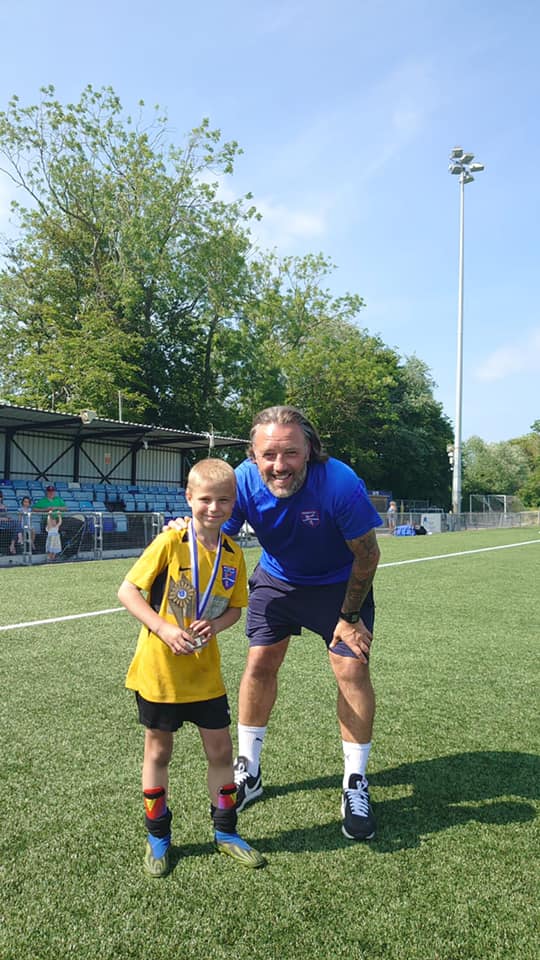 Margate_YouthFC's tweet image. Half Term Soccer School at @margate_fc - DONE!

An amazing three days at Hartsdown Park, thank you to all those who attended and a massive thank you to all our coaches. 

A selection of photos from today, with 1st Team Manager Jay Saunders. 

#BestInField #TimeForHeros
🔵⚪️⚽️🙌