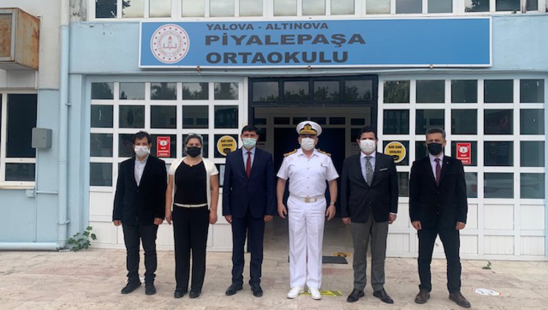 Yalova İl Millî Eğitim Müdürümüz Dr. Abdülaziz YENİYOL, Karamürselbey Eğt. Mer. Kom. Tuğamiral Semih OZAN GÜÇ ve Altınova İlçe Millî Eğitim Müdürü Zeki SİTAR ile birlikte okulumuza ziyarette bulunmuşlardır.
piyalepasaoo.meb.k12.tr/icerikler/yalo…
<a href="/YalovaMem/">Yalova İl Millî Eğitim Müdürlüğü</a> 
<a href="/sbadilli/">Sıddık Badıllı</a> 
<a href="/drazizyeniyol/">Dr. Abdülaziz YENİYOL</a>