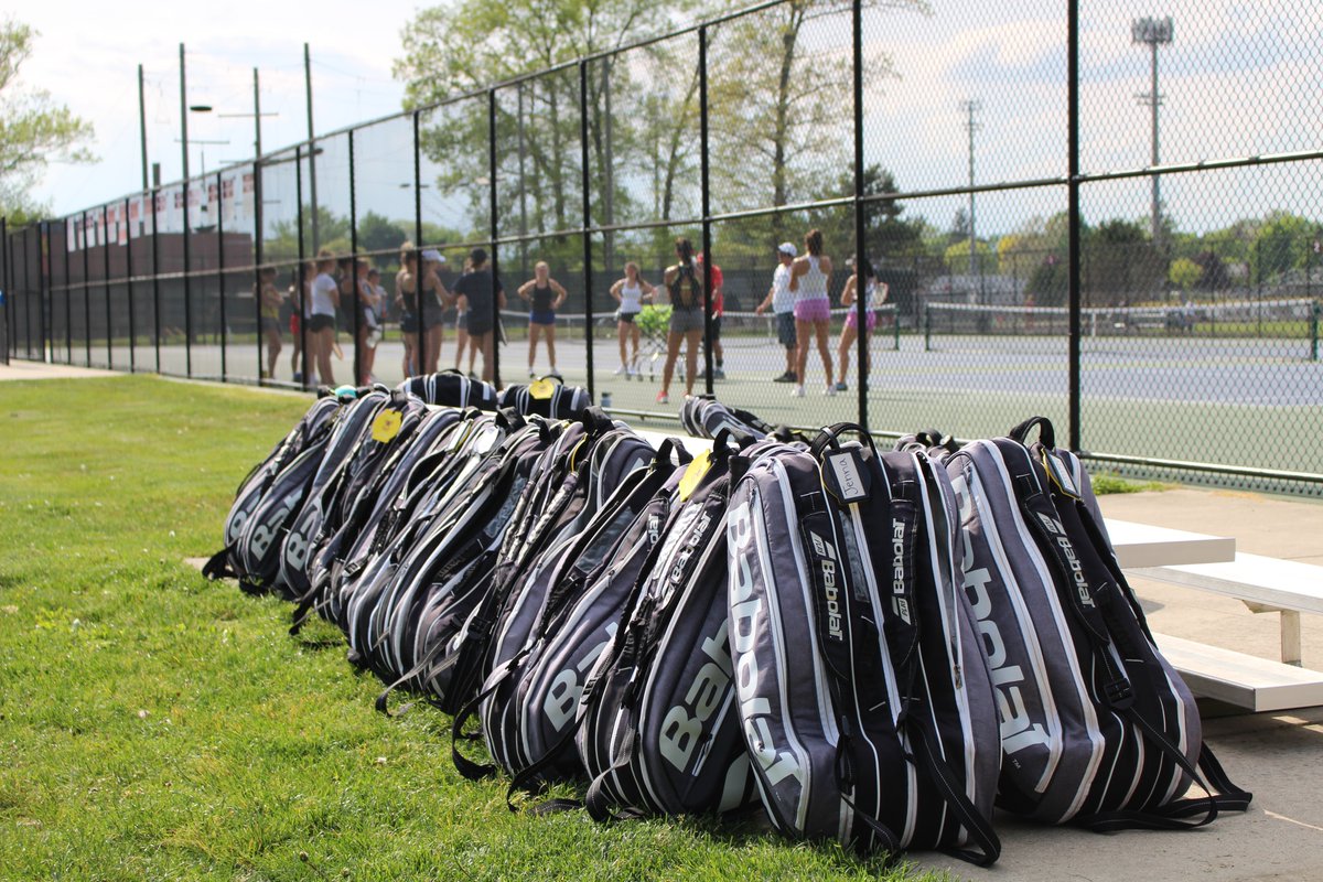 SeaholmWomens's tweet photo. Leaving for states in an hour!  Think of us and text a Tennis Varsity friend wishing her luck and have FUN!  Lansing here we come!  This is it! https://t.co/kf1lhNwdQ1