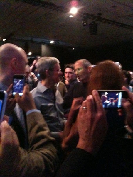sherwinzadeh's tweet image. Since everyone&apos;s sharing WWDC stories, here&apos;s one from 2010 at the iPhone 4 reveal right after the keynote. I managed to sneak past security somehow and despite my strong intent on meeting Steve, I got stared down by his assistant... still felt super inspired to be there.