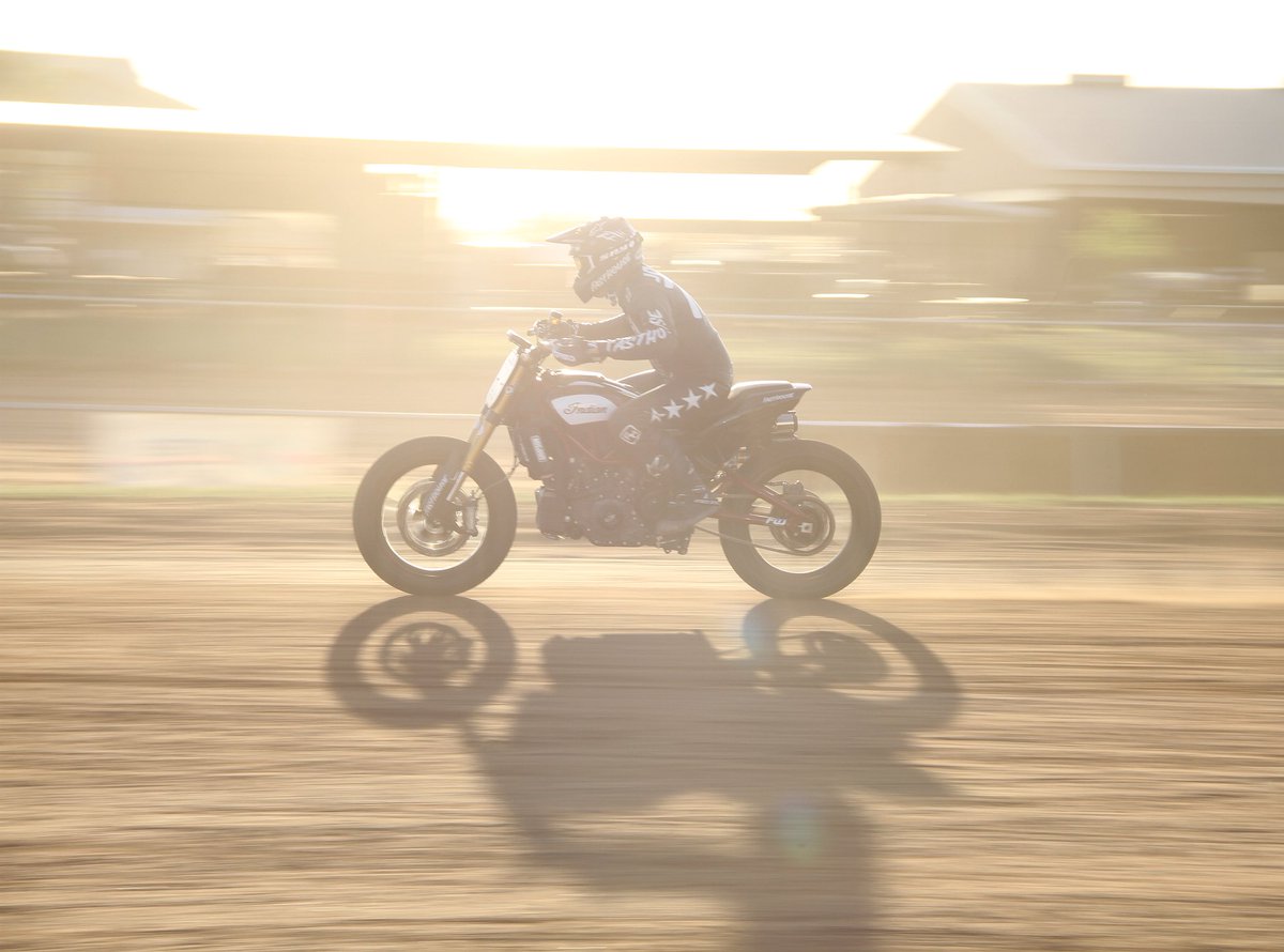 CodyJonesMusic's tweet photo. dancing with the sun and the devil at 107 mph
😈 #speedandstyle #weracesometimes https://t.co/5HF3bSiruS