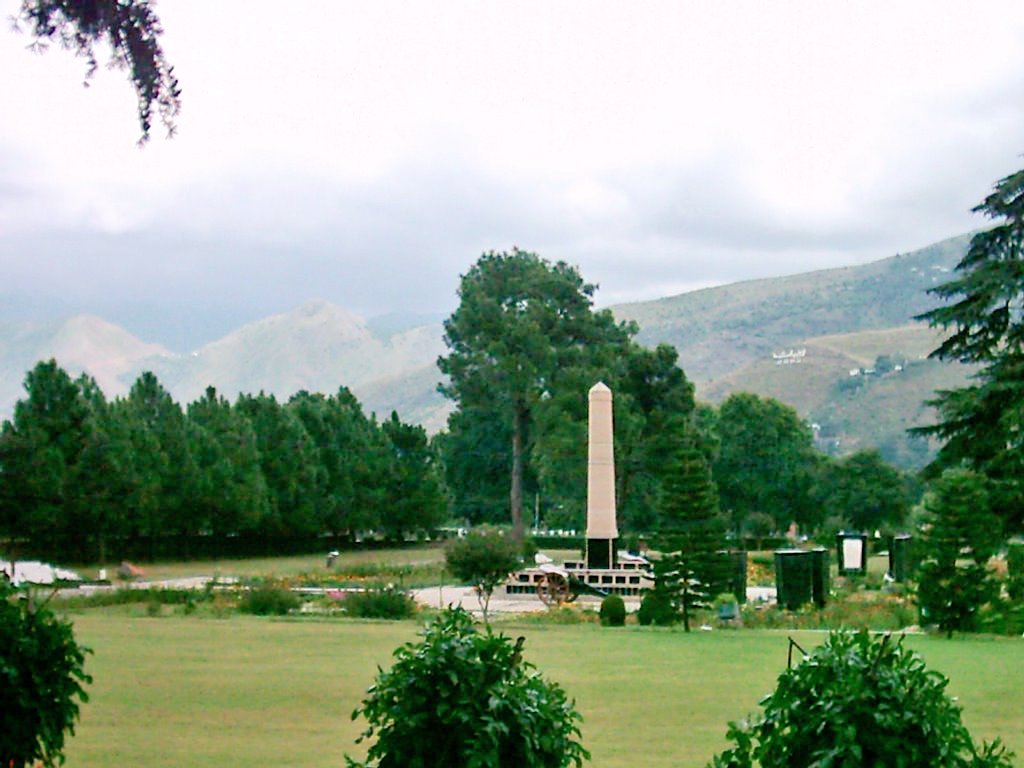 Syeda_Dhanak's tweet photo. Memories of childhood are the dreams that stayed with you forever. Tbh I spent my whole childhood wishing I was older &amp; now I'm spending my life wishing I was younger.

📍Piffers Mess, Abbottabad

#BeautifulPakistan
#childhoodmemories #MissingmyFather #nature #armybrat #Pakistan https://t.co/NyPKyBwY7S