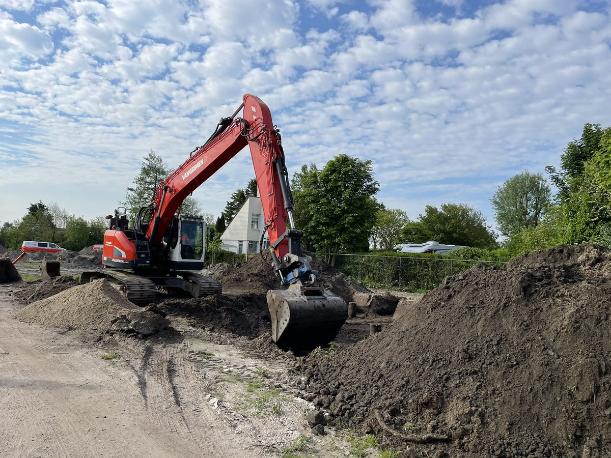 JesperG99's tweet photo. Bouwputten graven in Noordwijk @van_geemen #duyndomeinnoordwijk #kopare https://t.co/INYgBDqrJv
